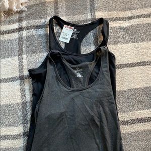 2 set workout shirts
